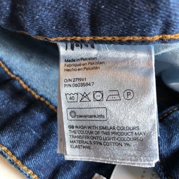 NWOT H&M Distressed Hugh Wasted Jean Shorts - Picture 6 of 6